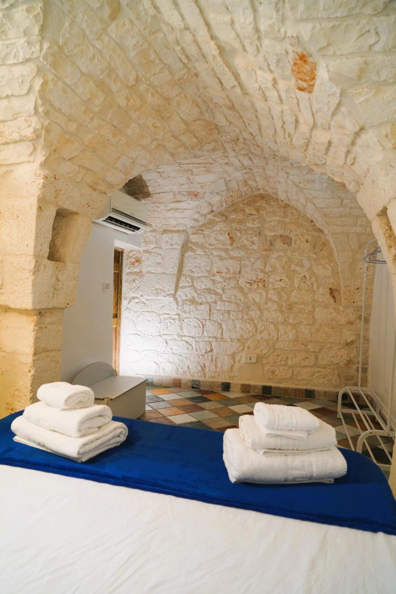Domus Magistri - A Pochi Passi Dal Centro Storico Villa Ostuni Exteriör bild